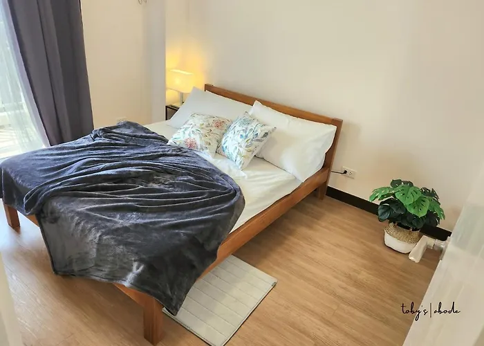 Toby's Abode At The Celandine Residences By Dmci Apartahotel