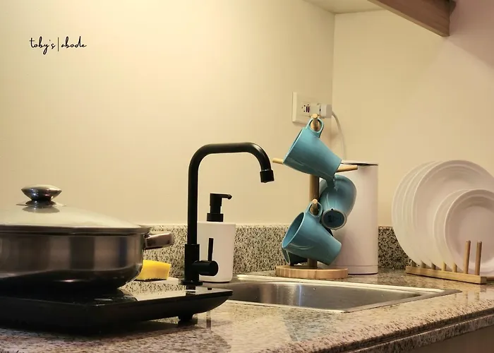 Toby's Abode At The Celandine Residences By Dmci Apartahotel Manila